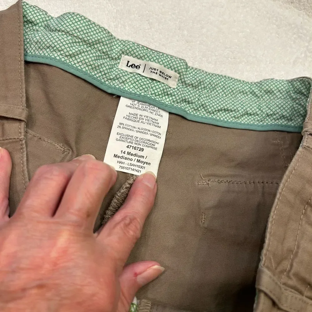 Lee Women's Tan Flat Front Shorts size 14 just below waist